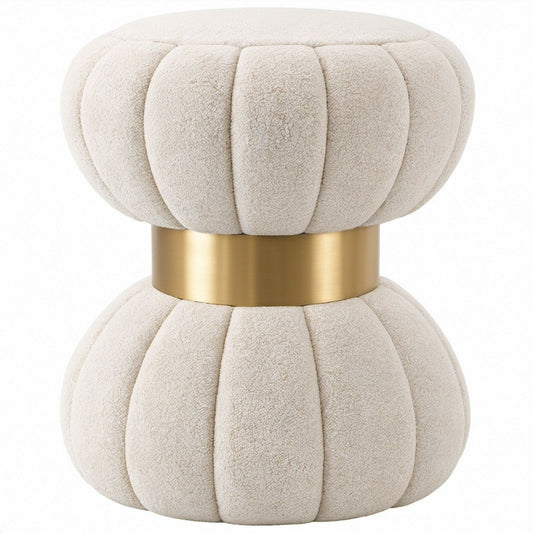 Runder Polsterhocker aus Creme-Bouclé mit goldfarbenem Stahlfuß, Ø 45 x H 45 cm